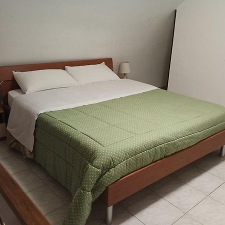 Casa Gentile Apartment Джовинацо Екстериор снимка